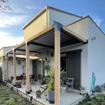 Pergola avec lames 20mm