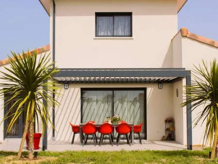 Pergola bioclimatique à Fort-de-France 