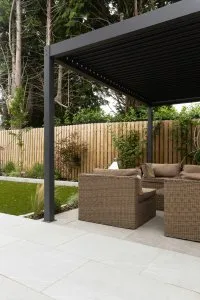 Article thumbnail: Pergola bioclimatique au Gosier avec SUNDIY 