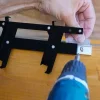 The ease of mounting SUNDIY mechanisms 20 mm in aluminum color RAL 9005 with mounting clips